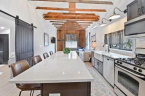 Stylish Downtown 2BD Walk to Chairlifts